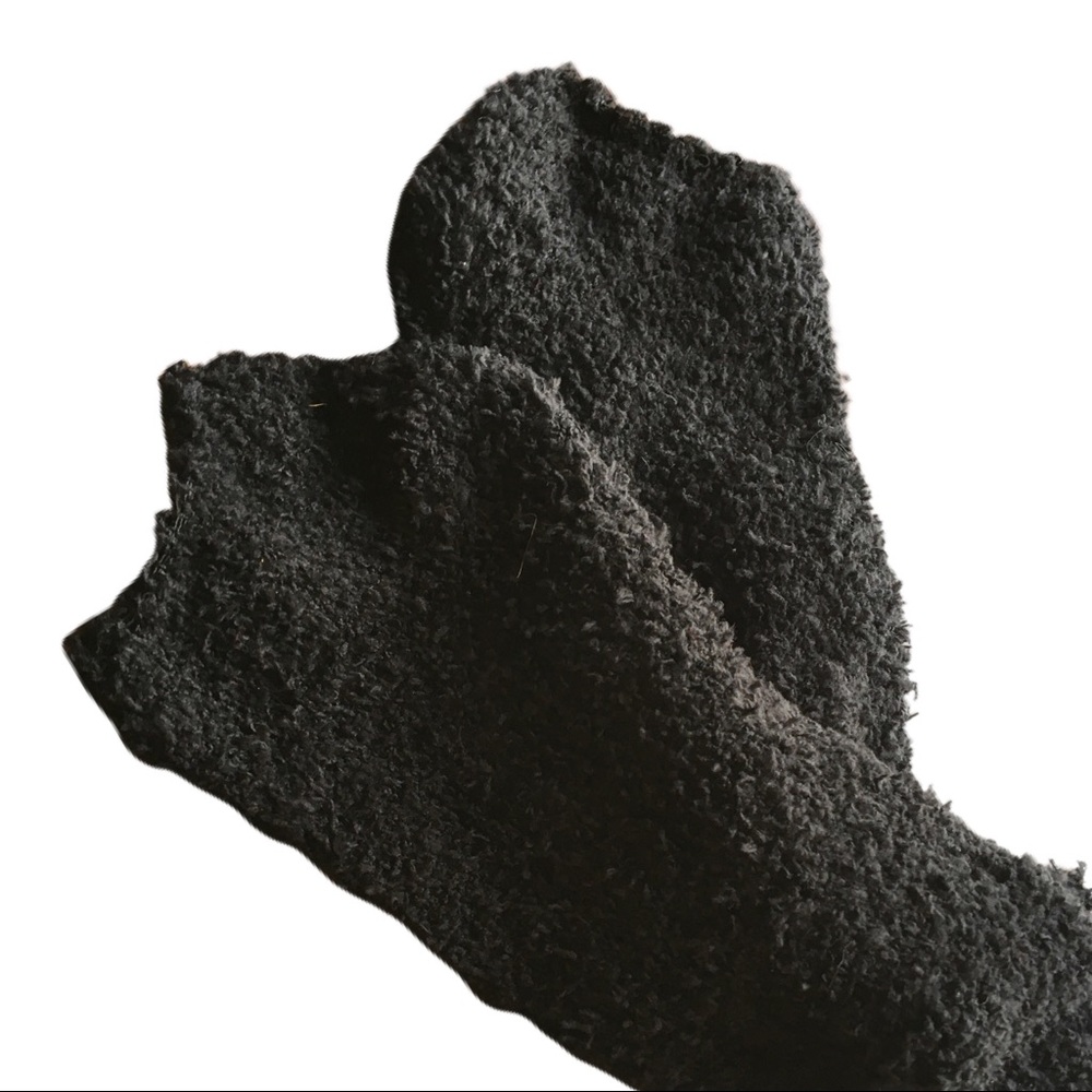 Secret Treasures | Fuzzy Black/White Sock Set - Picture 6 of 6